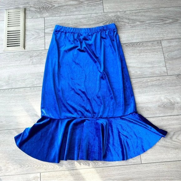 Shein High Waist Ruffle Hem Velvet Skirt - Picture 7 of 16